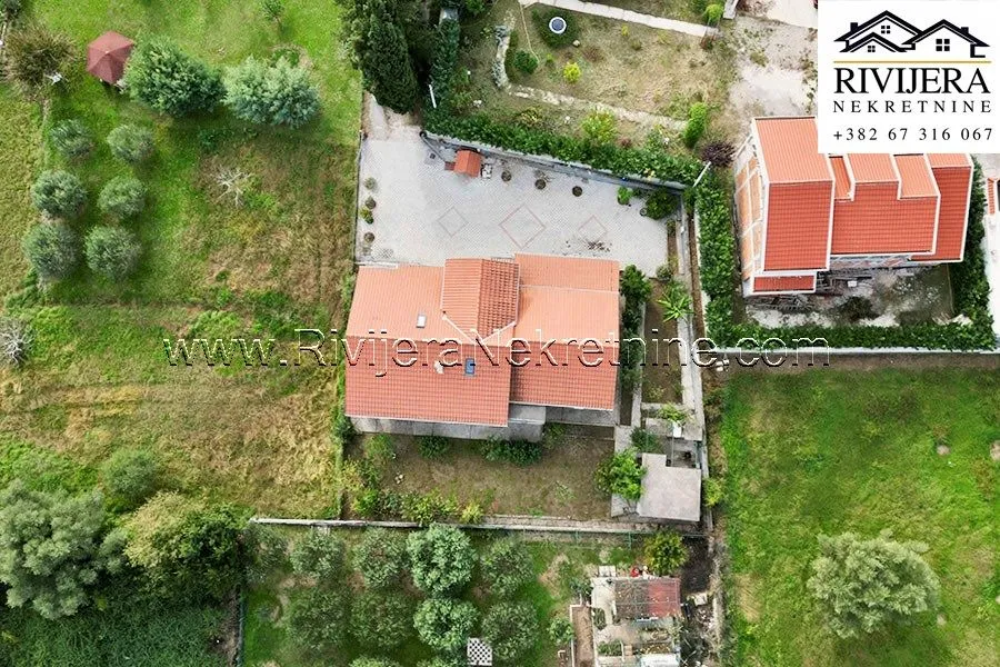 Prodaja, kuća, 350m², Gradiošnica, Tivat