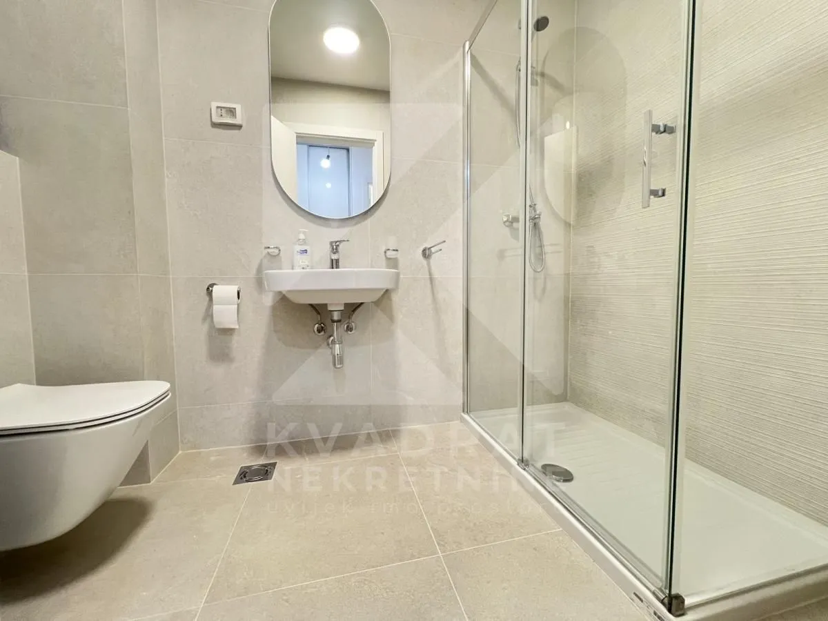 Izdavanje, jednosoban stan, 42m², Tuški Put, Podgorica