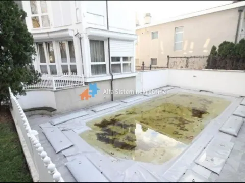 Izdavanje, četvorosoban stan, 150m², Savski Venac, Beograd - image 22