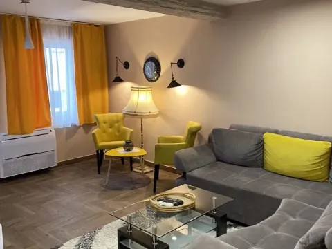 Izdavanje, jednosoban stan, 55m², Šušanj, Bar - image 2