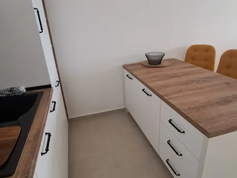 Prodaja, jednosoban stan, 42m², Bečići, Budva - image 5