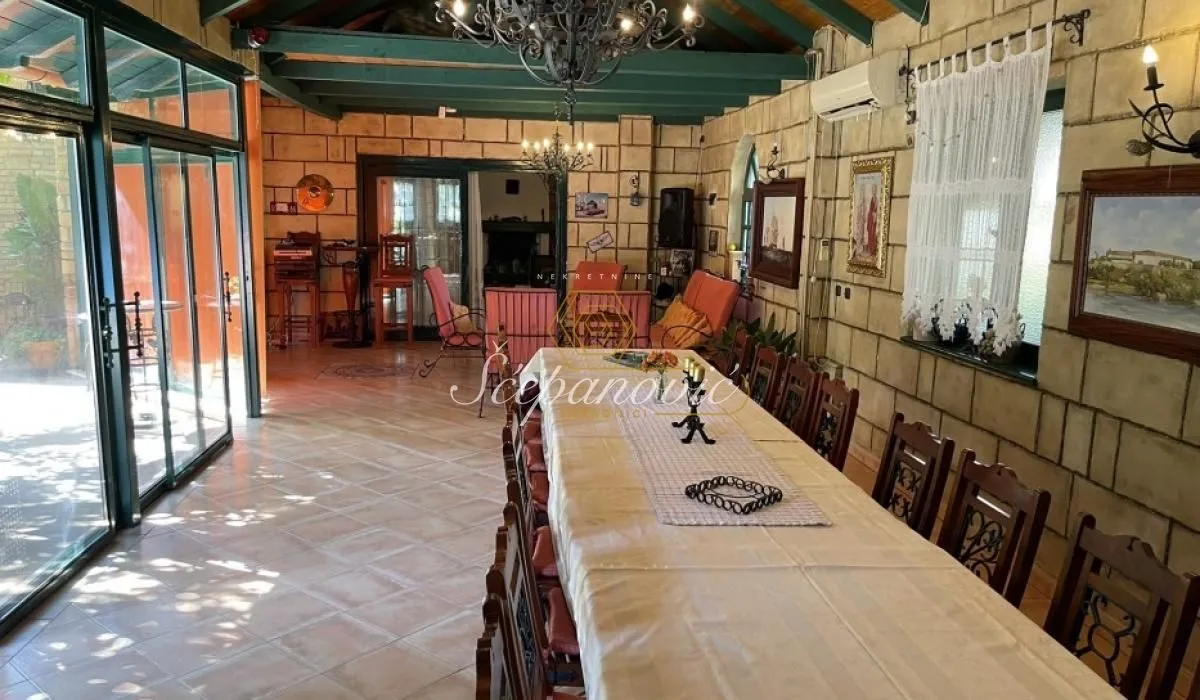 Prodaja, kuća, 202m², Sremska Kamenica, Petrovaradin