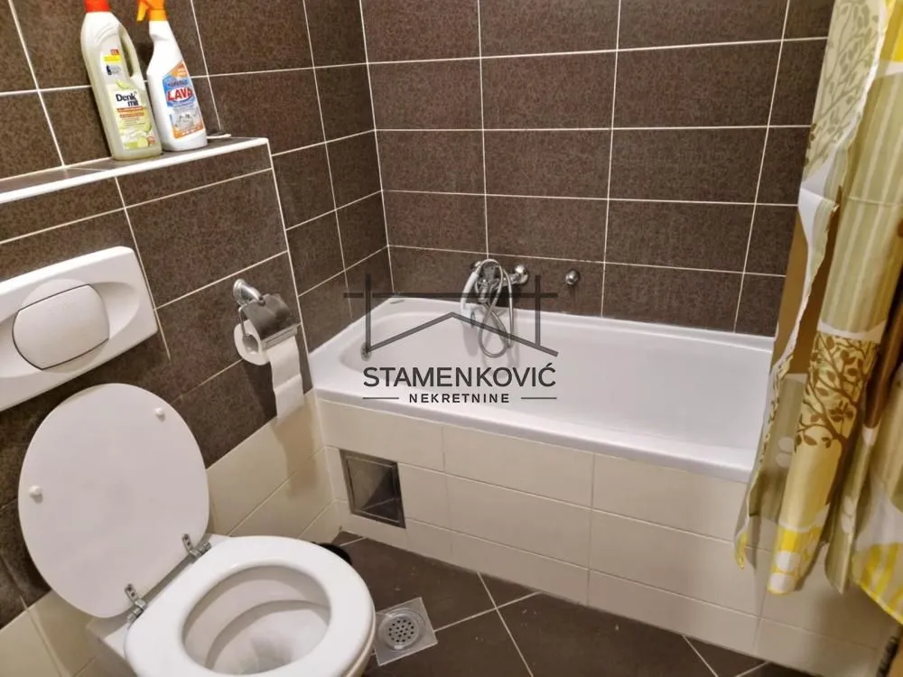 Izdavanje, jednosoban stan, 45m², Centar, Novi Sad