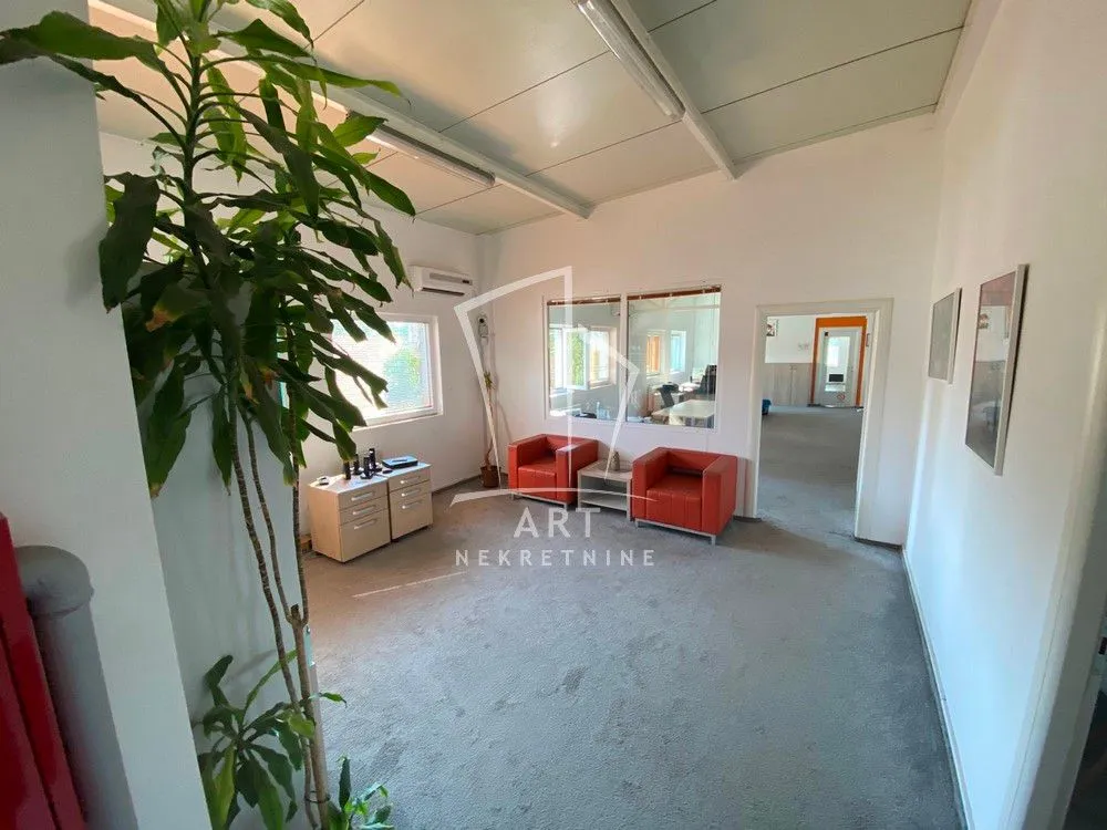 Rent, office space, 200m², Borča Sve Podlokacije, Beograd