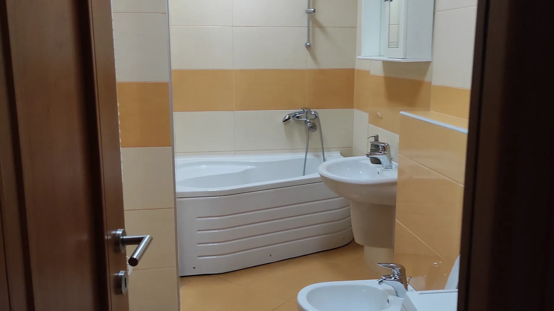 Rent, three bedroom apartment, 95m², Preko Morače, Podgorica