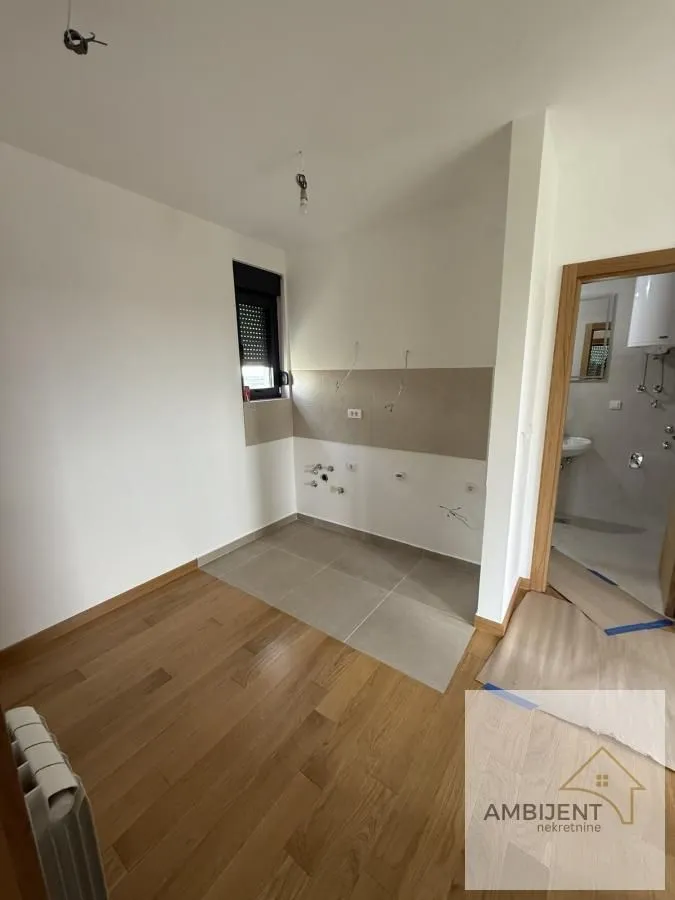 Prodaja, dvosoban stan, 51m², Surčin, Beograd
