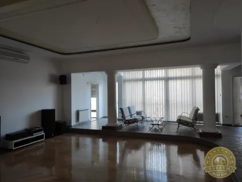 Prodaja, četvorosoban stan, 213m², Centar, Novi Sad - image 3
