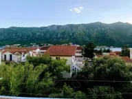 Izdavanje, kuća, 400m², Dobrota, Kotor - image 2