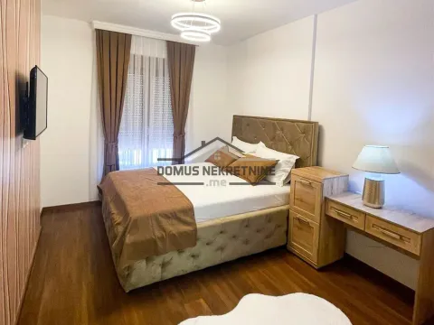 Izdavanje, dvosoban stan, 70m², Master Kvart, Podgorica - image 6