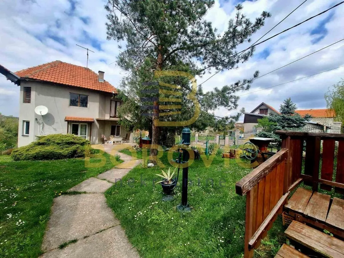 Sale, house, 259m², Voždovac Sve Podlokacije, Beograd