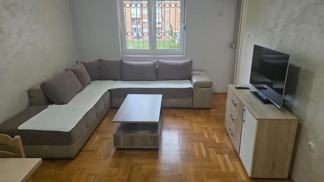 Izdavanje, jednosoban stan, 380m², Stari Aerodrom, Podgorica