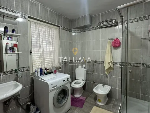 Izdavanje, stan, 200m², Tološi, Podgorica - image 4