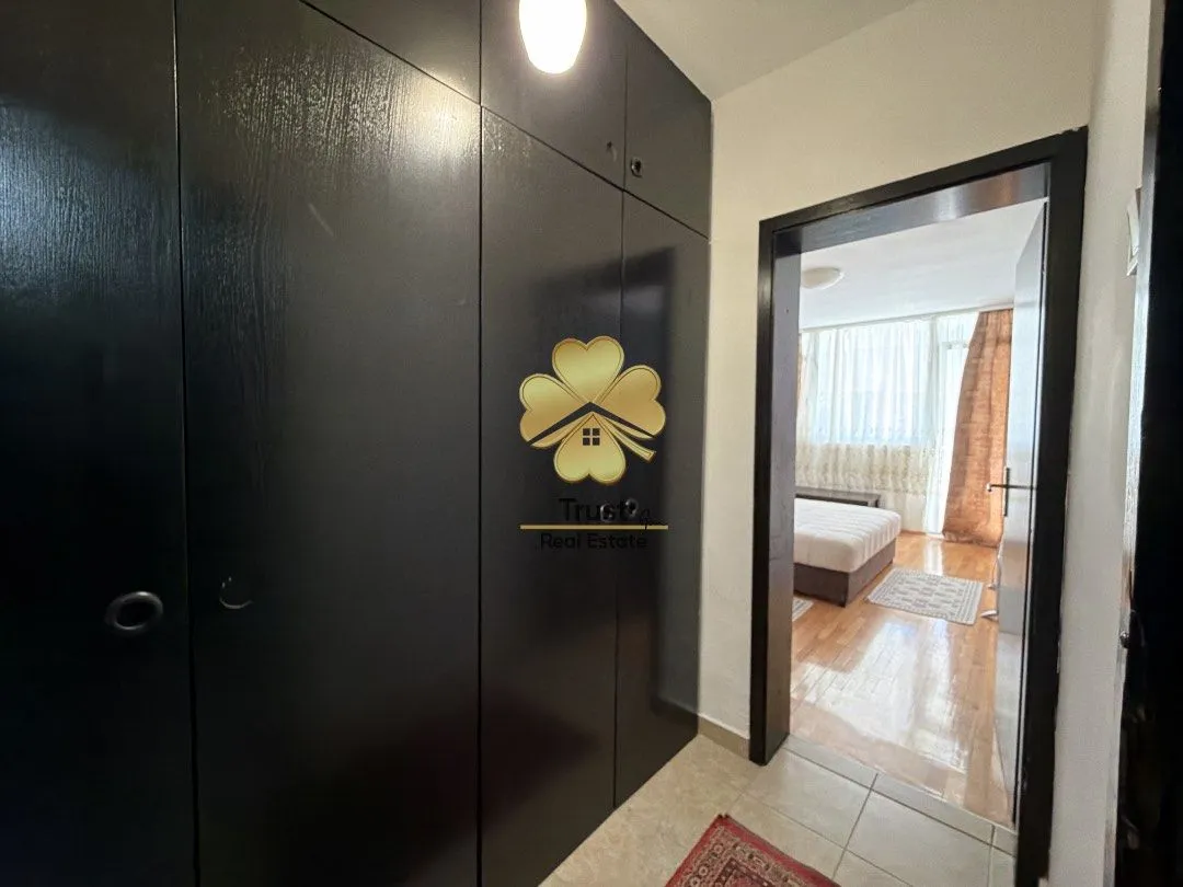 Izdavanje, jednosoban stan, 60m², Blok 5, Podgorica