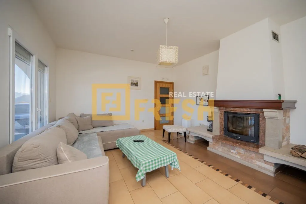 Prodaja, kuća, 250m², Ostalo, Podgorica