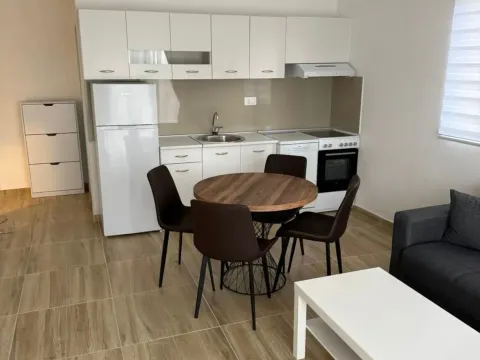 Izdavanje, jednosoban stan, 55m², Gradiošnica, Tivat - image 3
