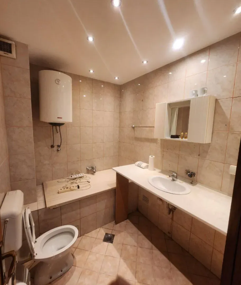 Rent, office space, 53m², Malo Brdo, Podgorica