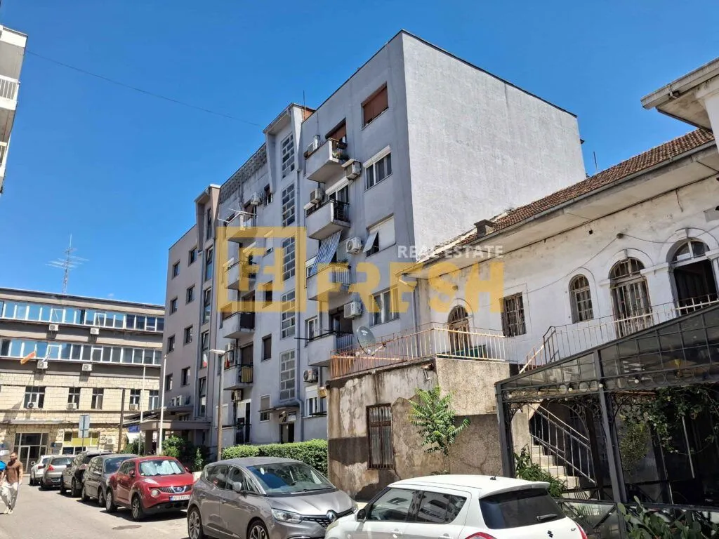 Prodaja, dvosoban stan, 80m², Centar, Podgorica