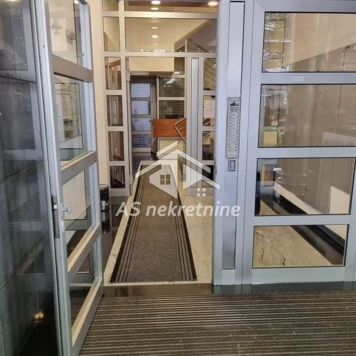 Rent, three bedroom apartment, 120m², Stari Grad, Beograd
