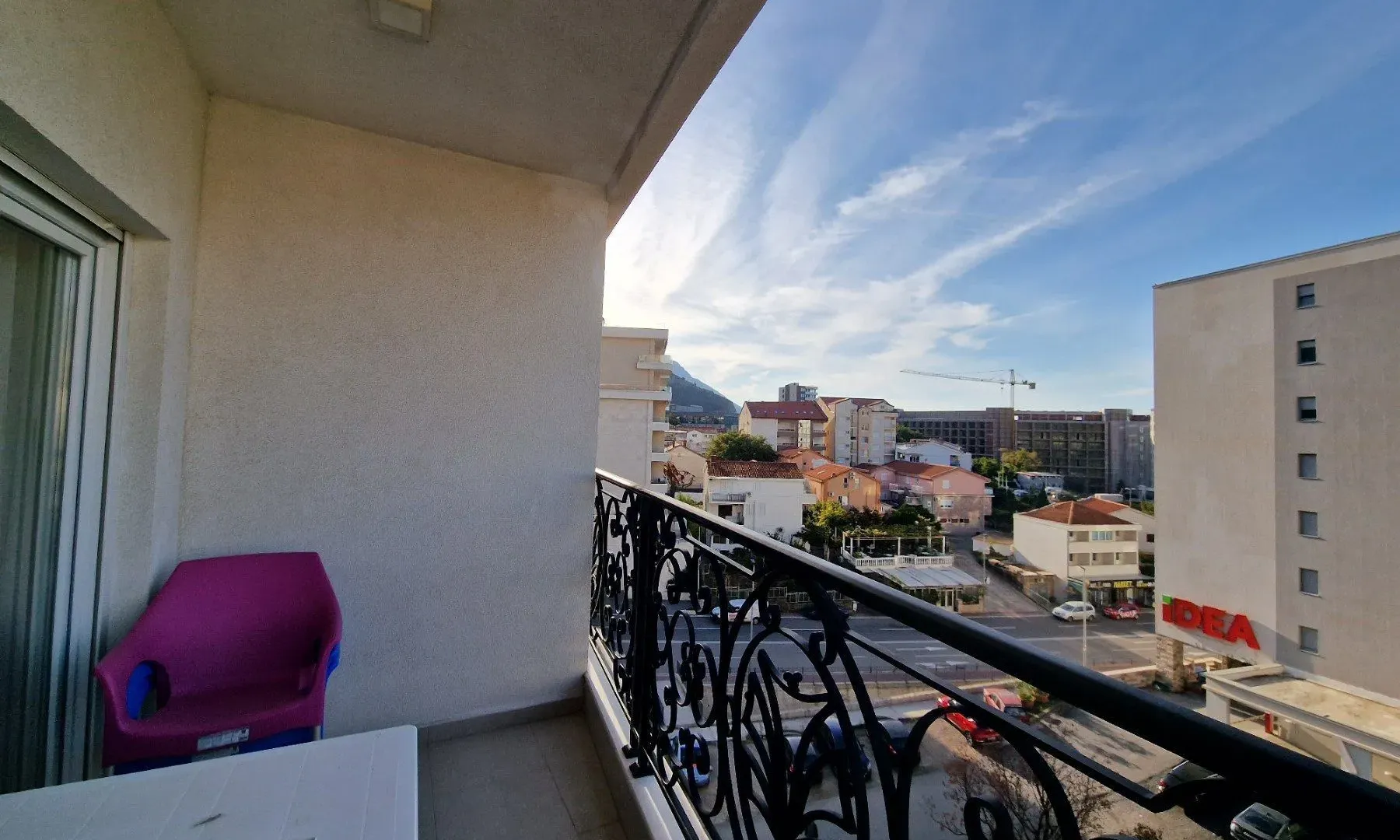 Rent, one bedroom apartment, 45m², Bečići, Budva