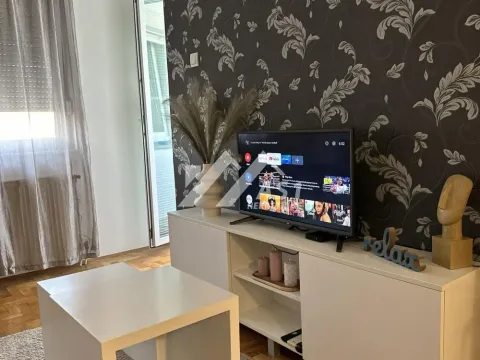 Izdavanje, jednosoban stan, 32m², Bulevar Evrope, Novi Sad Sve Podlokacije - image 11