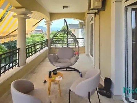 Izdavanje, kuća, 254m², Tološi, Podgorica - image 4