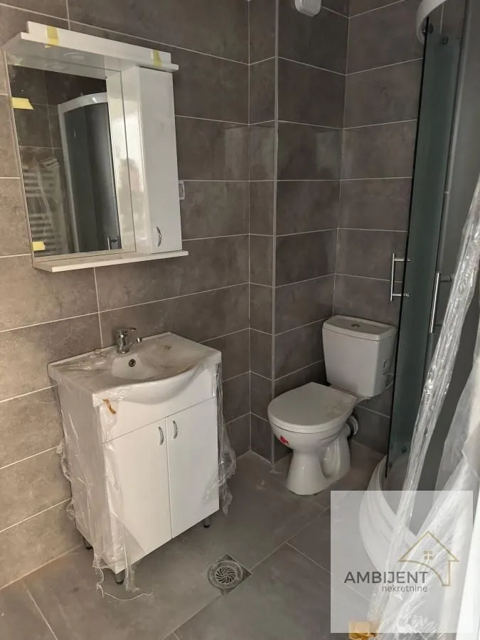 Prodaja, dvosoban stan, 56m², Centar, Stara Pazova