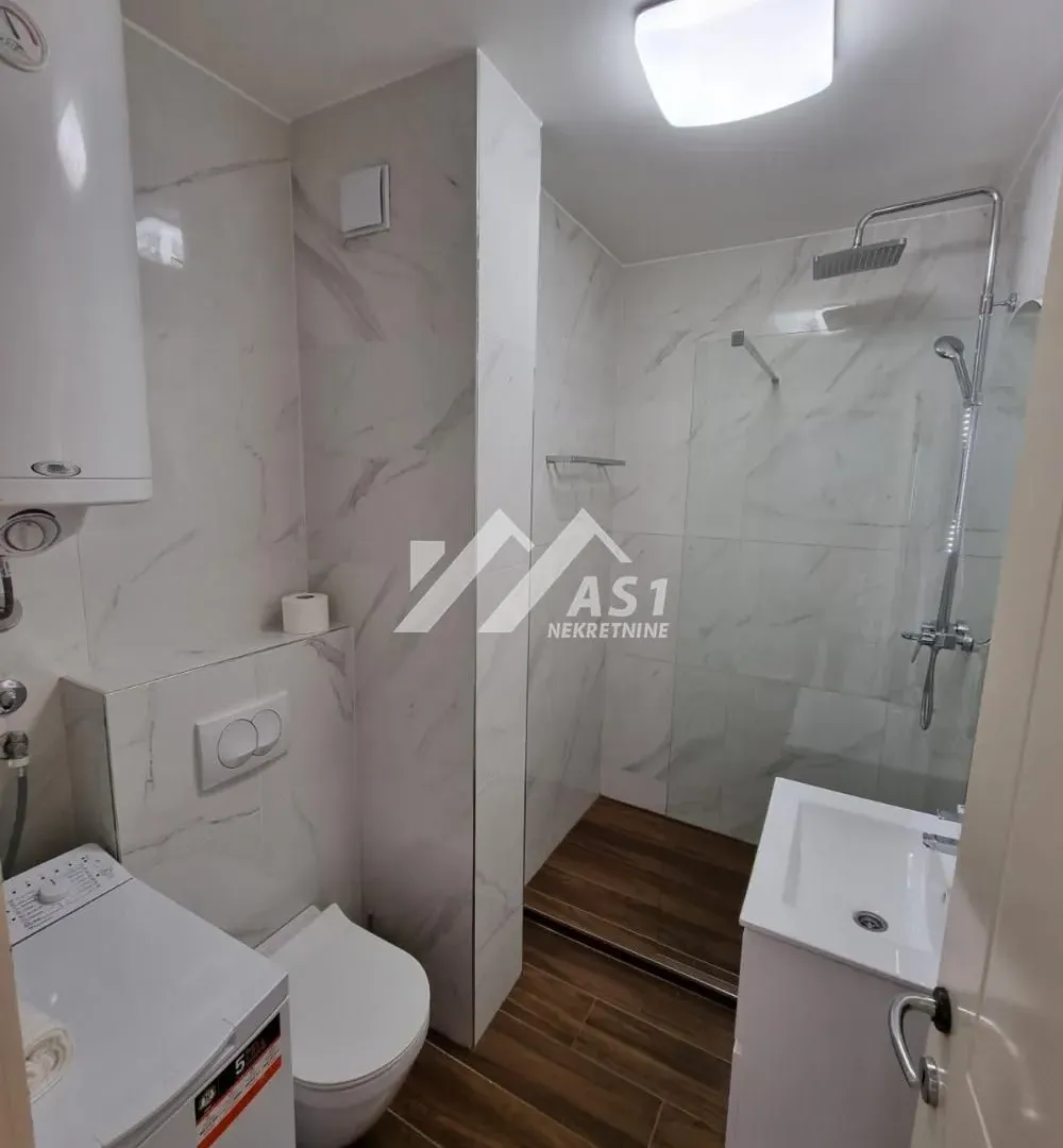 Izdavanje, jednosoban stan, 31m², Grbavica, Novi Sad Sve Podlokacije