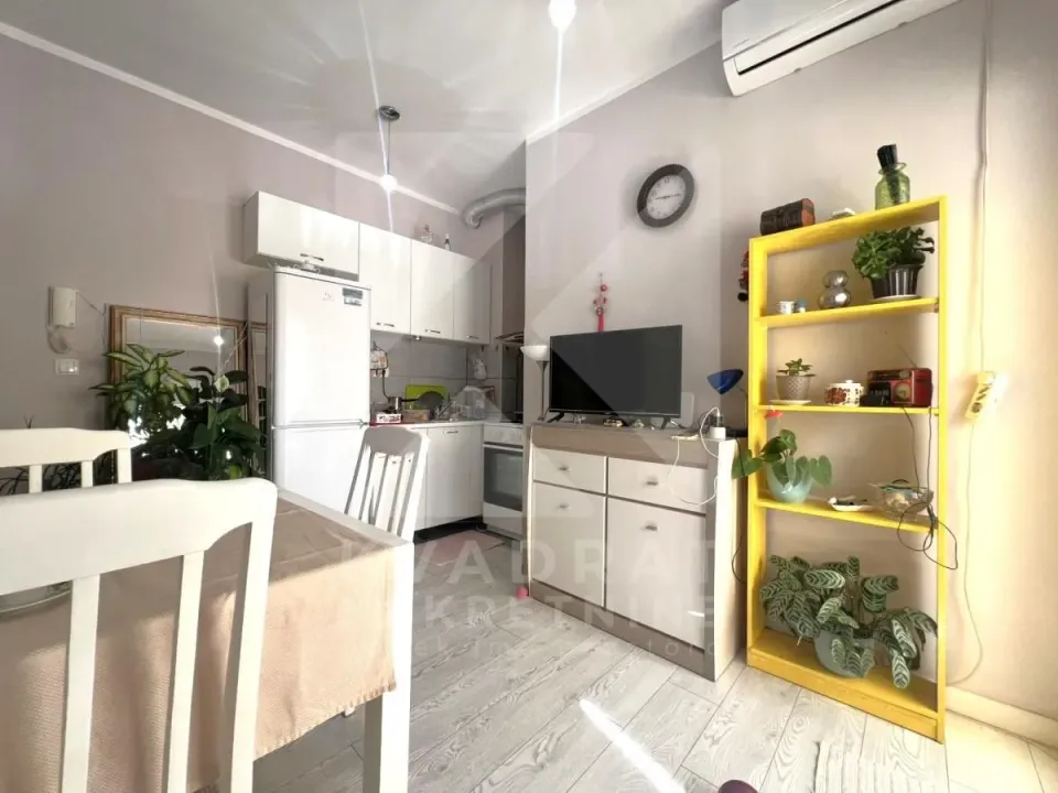 Sale, studio apartment, 24m², Stari Aerodrom, Podgorica