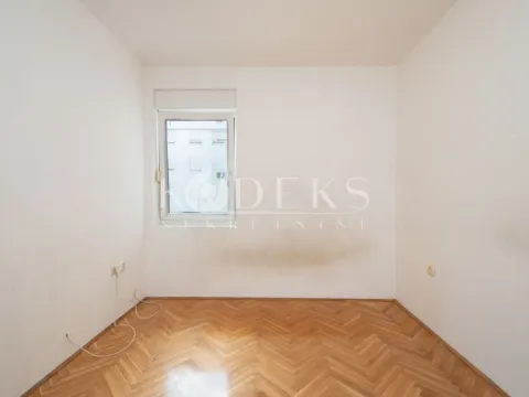 Izdavanje, dvosoban stan, 66m², Blok 9, Podgorica - image 4