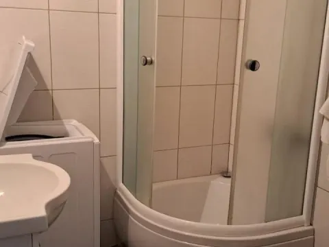 Izdavanje, dvosoban stan, 52m², Stari Grad, Beograd - image 10