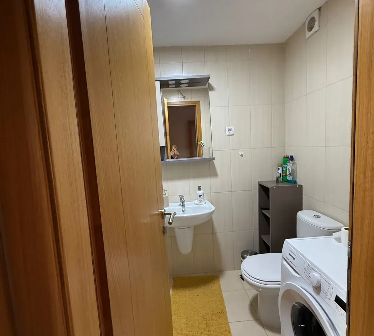 Izdavanje, dvosoban stan, 74m², Blok 9, Podgorica