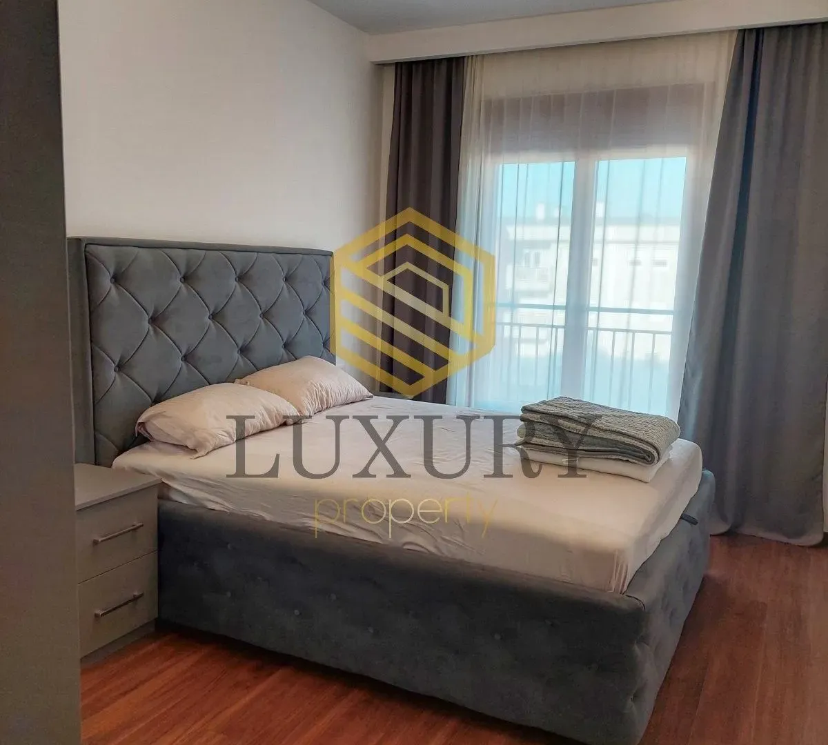Izdavanje, jednosoban stan, 50m², Master Kvart, Podgorica