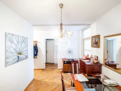 Prodaja, trosoban stan, 89m², Vračar Centar, Vračar Sve Podlokacije - image 11