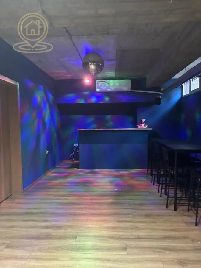 Rent, office space, 390m², Medijana, Niš