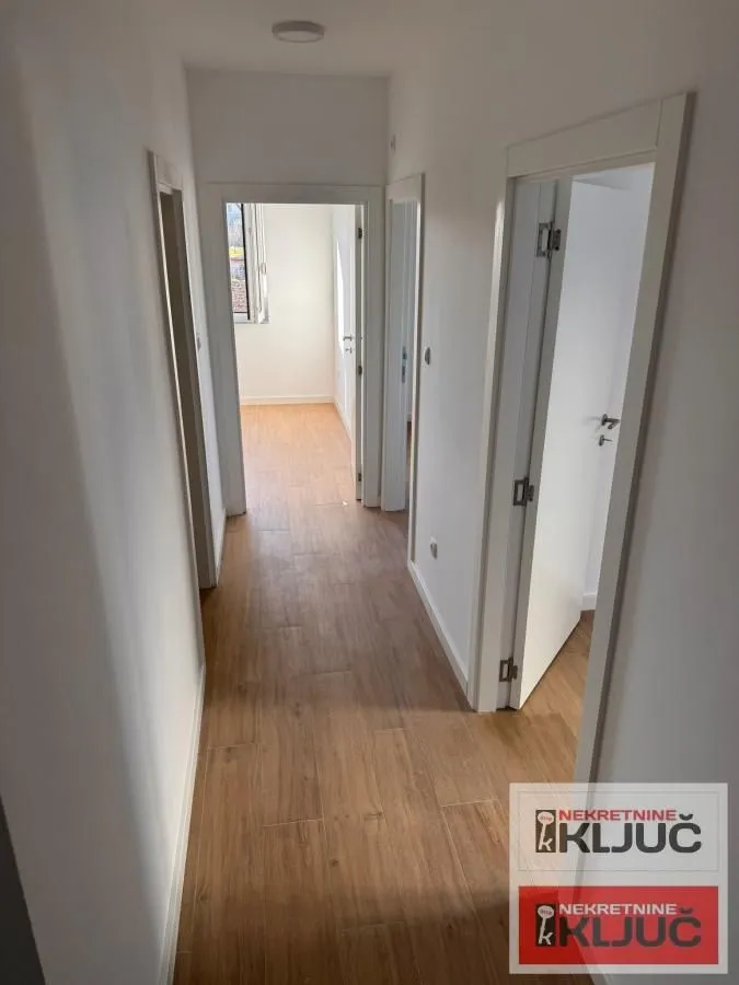 Prodaja, trosoban stan, 72m², Alibegovac, Petrovaradin