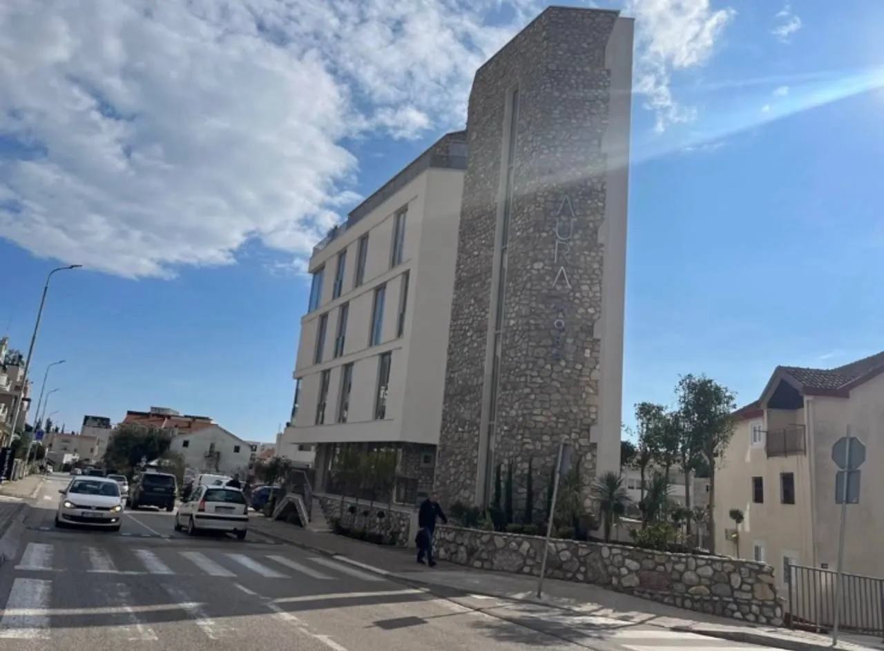 Prodaja, dvosoban stan, 91m², Centar, Budva