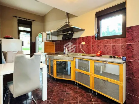 Rent, house, 280m², Gorica C, Podgorica - image 10