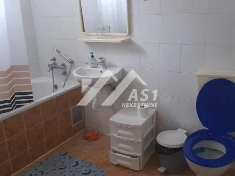 Izdavanje, trosoban stan, 72m², Liman 3, Novi Sad Sve Podlokacije - image 9