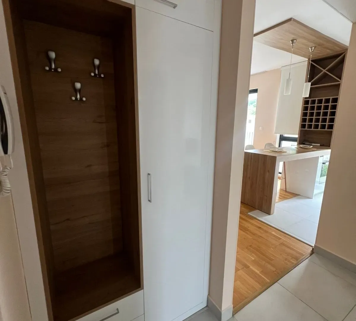 Prodaja, dvosoban stan, 66m², Tivat, Crna Gora