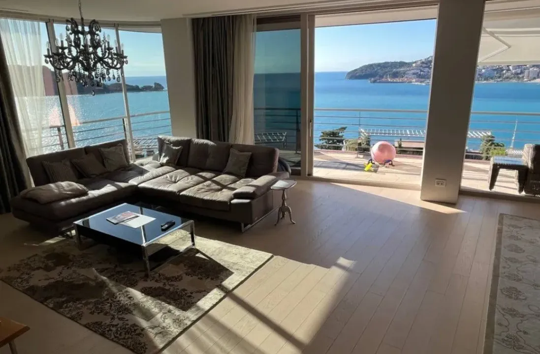 Rent, two bedroom apartment, 178m², Dukley Gardens, Budva