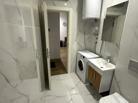 Prodaja, stan, 63m², Tivat, Crna Gora - image 4