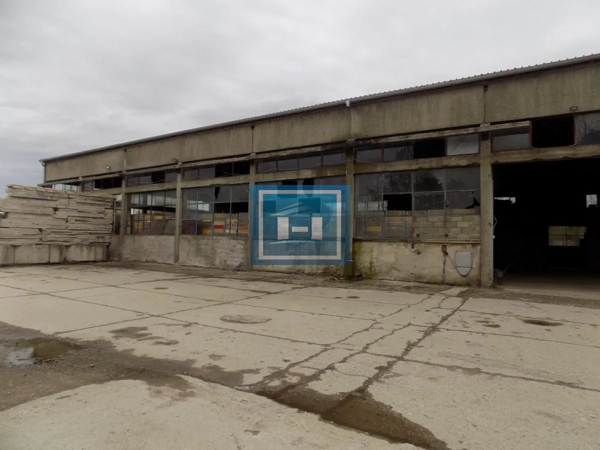 Sale, office space, 1180m², Žabare, Paraćin