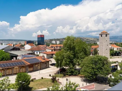 Izdavanje, dvosoban stan, 75m², Pejton, Podgorica - image 19