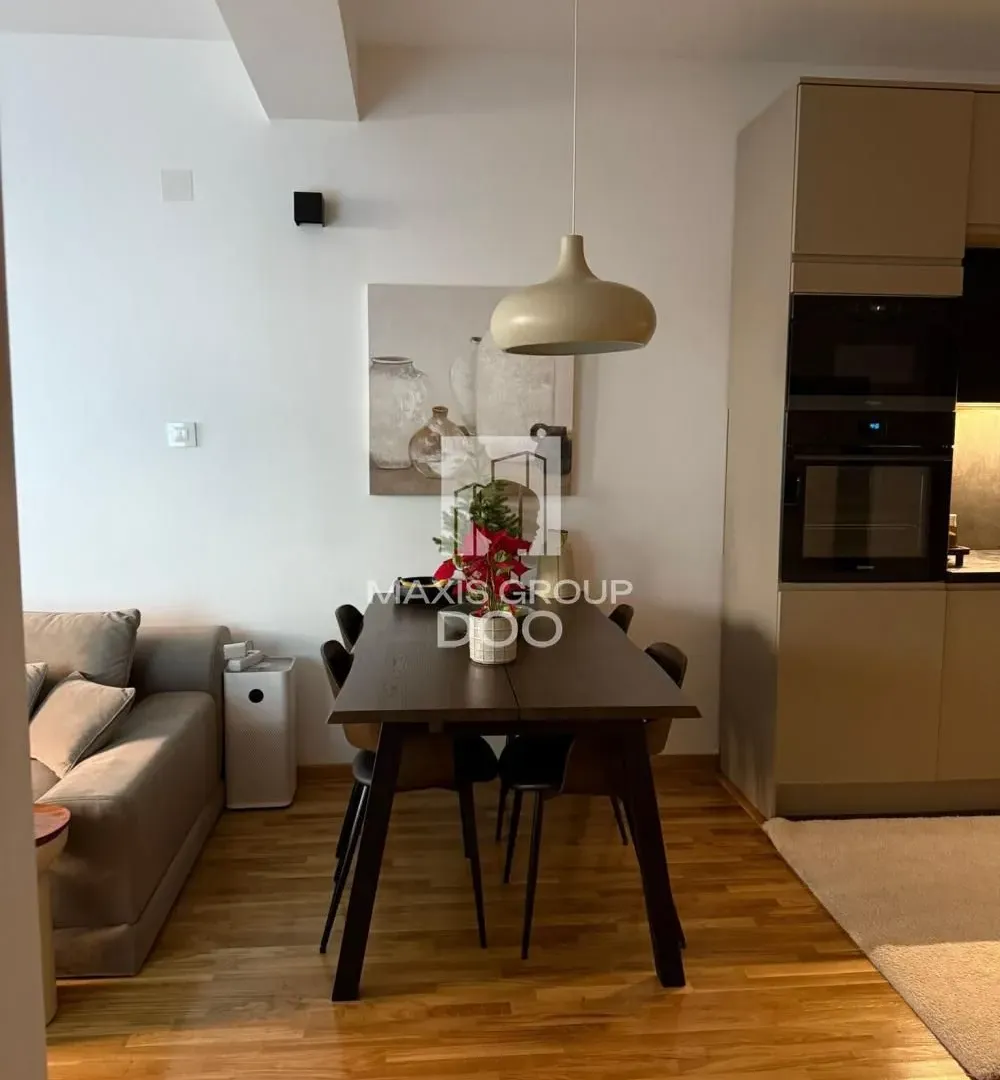 Sale, two bedroom apartment, 57m², Južni Bulevar, Vračar Sve Podlokacije