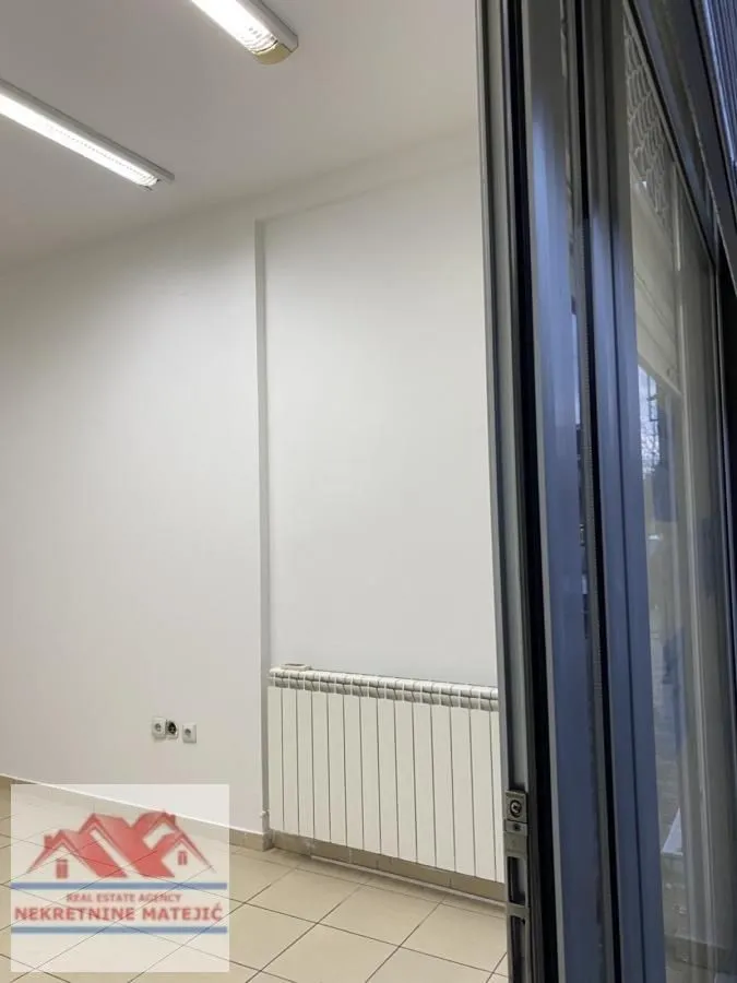 Sale, office space, 21m², Centar, Kragujevac