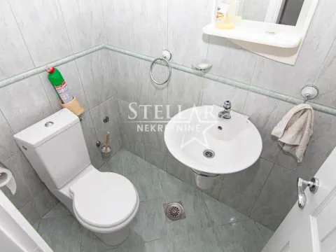 Izdavanje, kuća, 250m², Zagorič, Podgorica - image 4