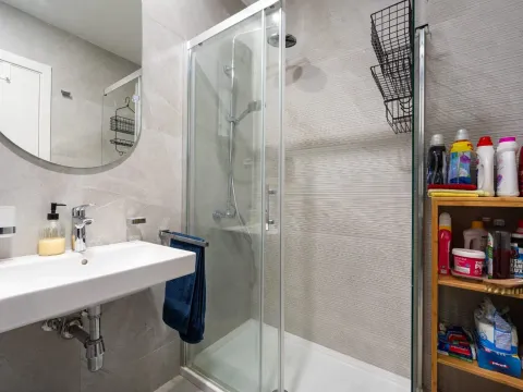 Izdavanje, dvosoban stan, 73m², Central Point, Podgorica - image 5