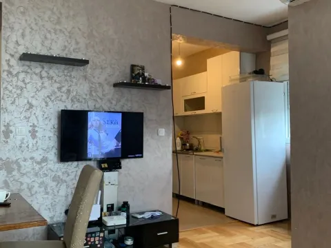 Prodaja, jednosoban stan, 46m², Stari Aerodrom, Podgorica - image 2