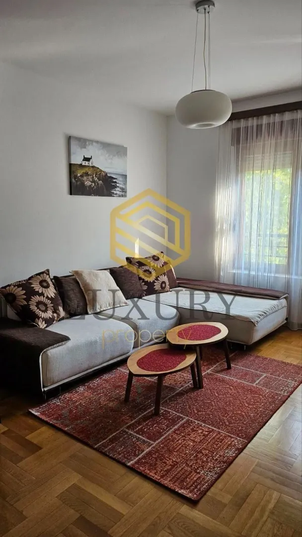 Rent, two bedroom apartment, 70m², Pejton, Podgorica