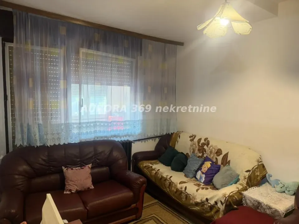 Prodaja, dvosoban stan, 58m², Ruma, Srbija